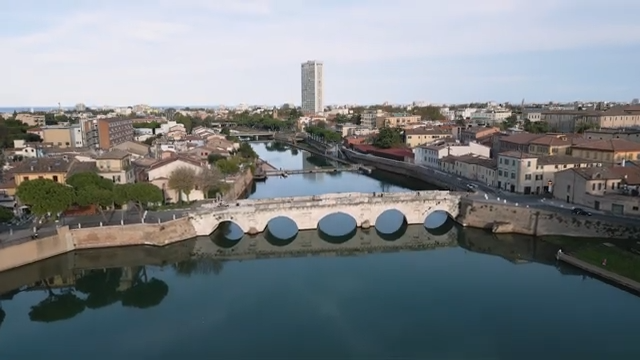 La cura del mondo, un fotogramma